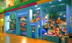 Figura 1. Entrada de las tiendas Imaginarium.